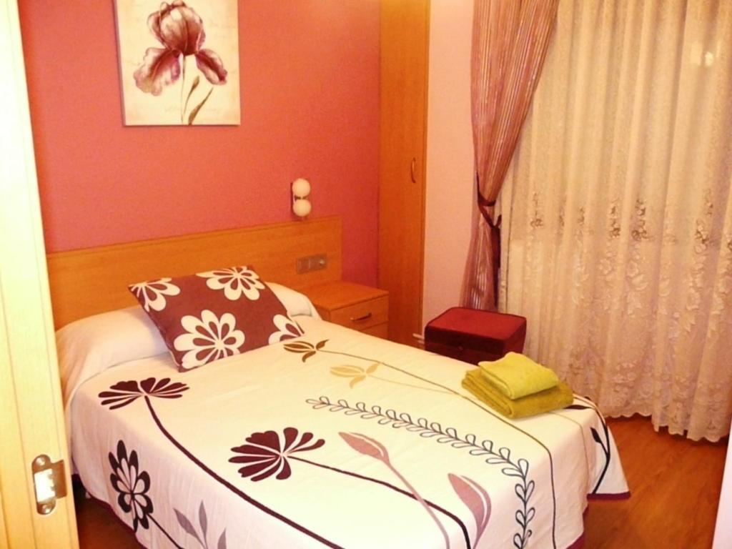 Apartamento Turistico Guara Casa Castro Barbastro Exterior photo